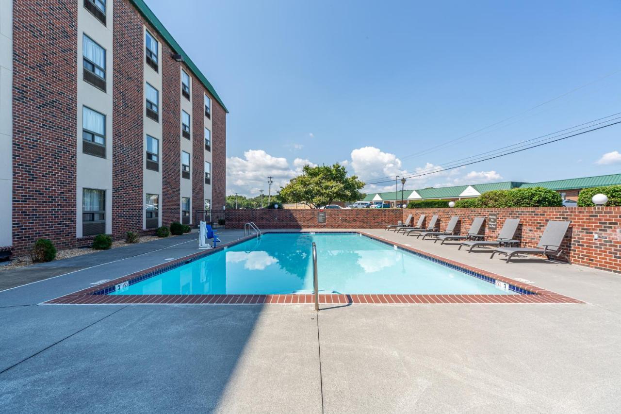 Comfort Inn Aikens Center Martinsburg Bagian luar foto