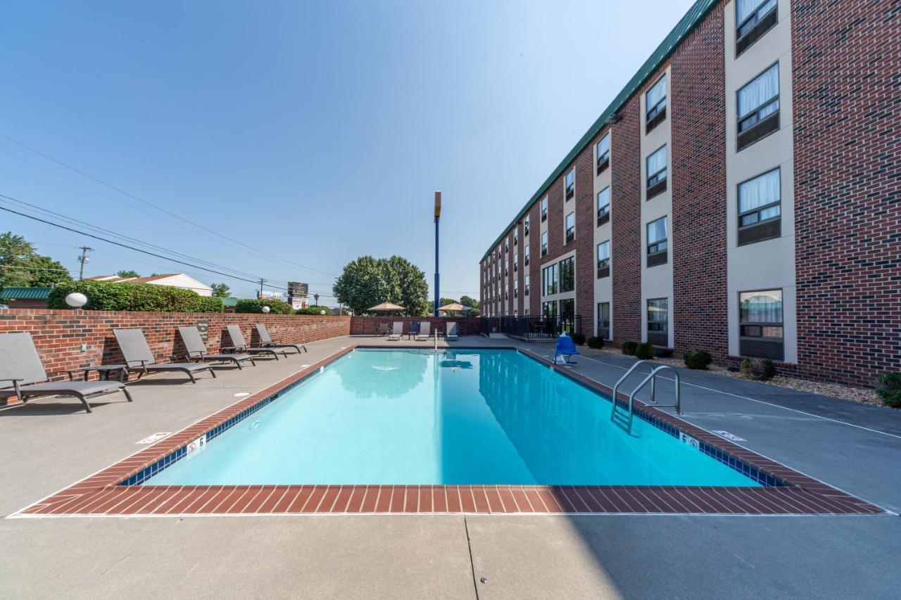 Comfort Inn Aikens Center Martinsburg Bagian luar foto