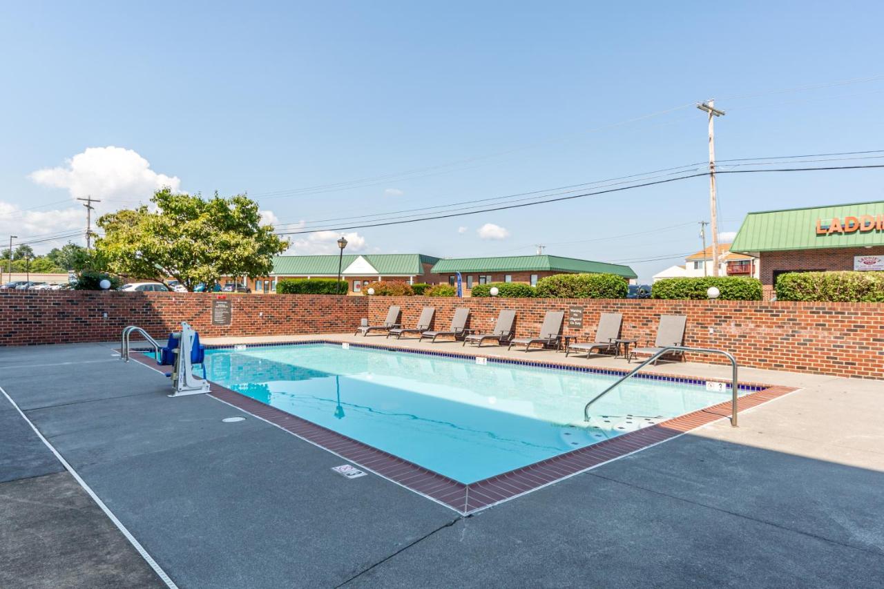 Comfort Inn Aikens Center Martinsburg Bagian luar foto